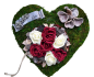 Preview: Grabschmuck Moosherz mit künstlichen Rosen in weinrot