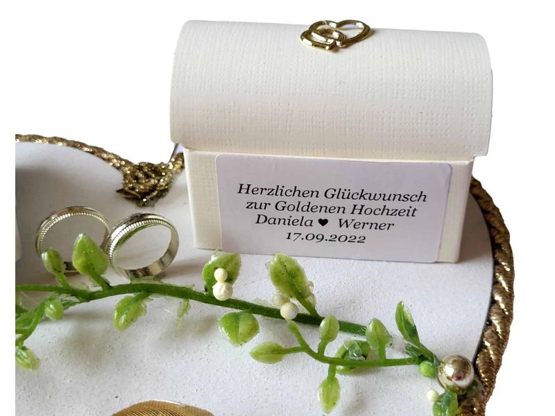 Geldgeschenk Goldene Hochzeit personalisierte Truhe