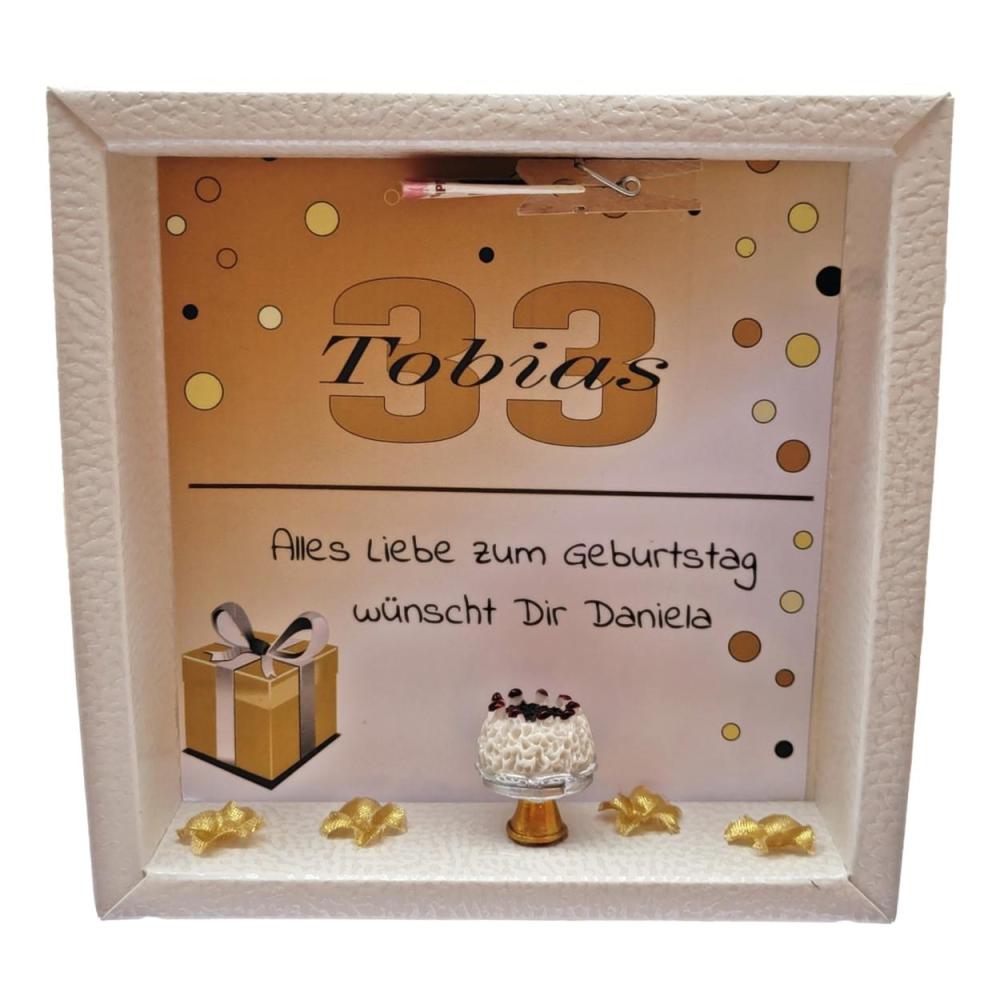 Preview: Individuelles Geldgeschenk mit Name, Alter und Widmung personalisiert  Anwendungsfoto (z. B. dekoriert)