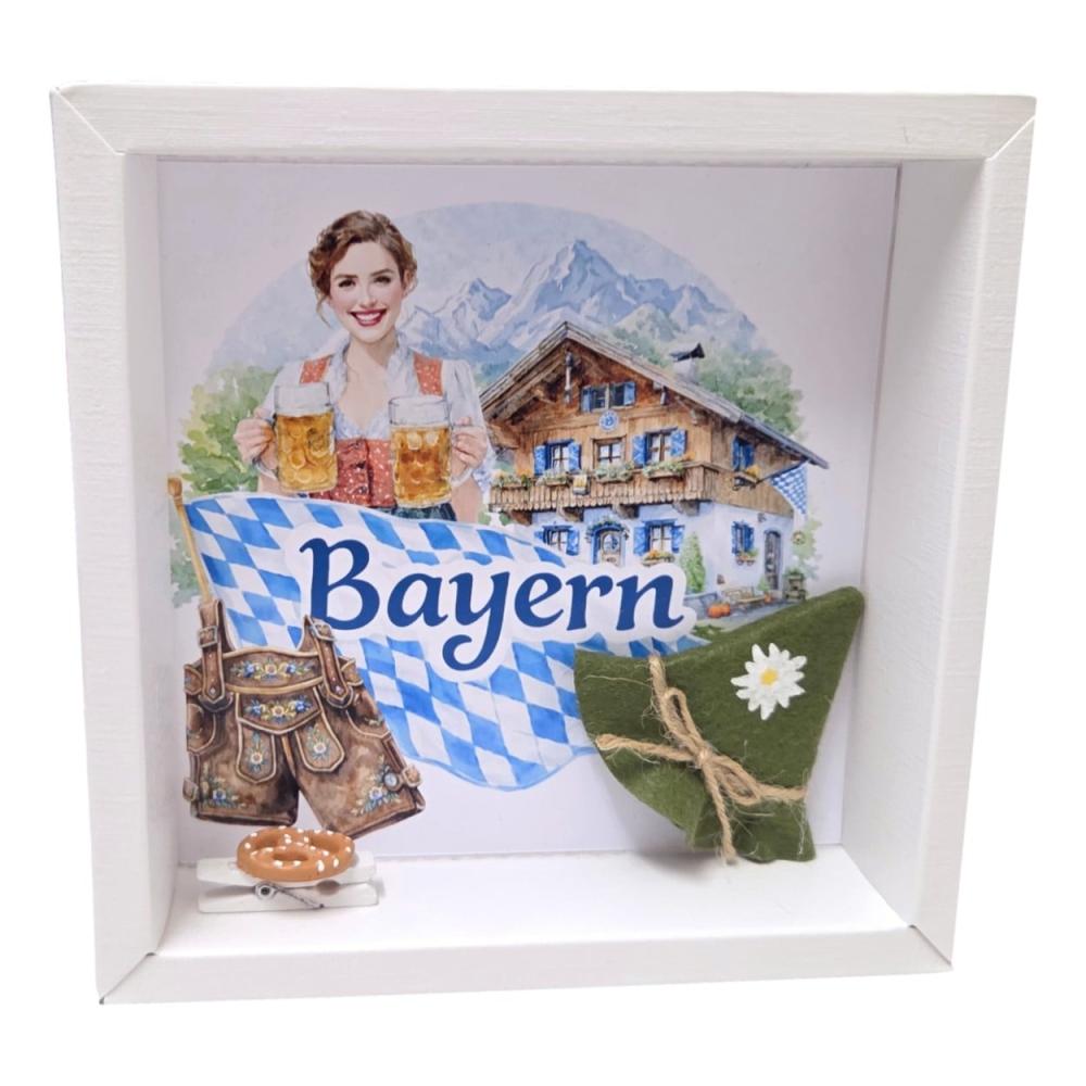 Preview: Bayern Geschenkbox mit Alpenhaus und kleiner Holzklammer für Geld oder Gutscheine