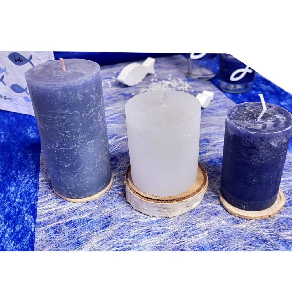 Preview: Kerzen in Greige auf Baumscheiben