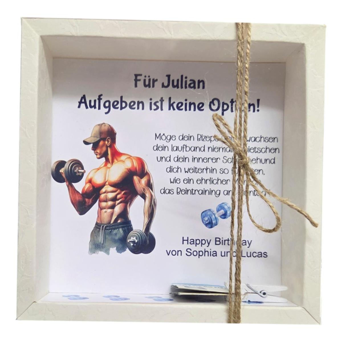 Geldgeschenkverpackung mit Motivbild von einer jubelnden Menschenmenge bei einem Popkonzert.Mit transparentem Schiebedeckel Sportler mit Hanteln